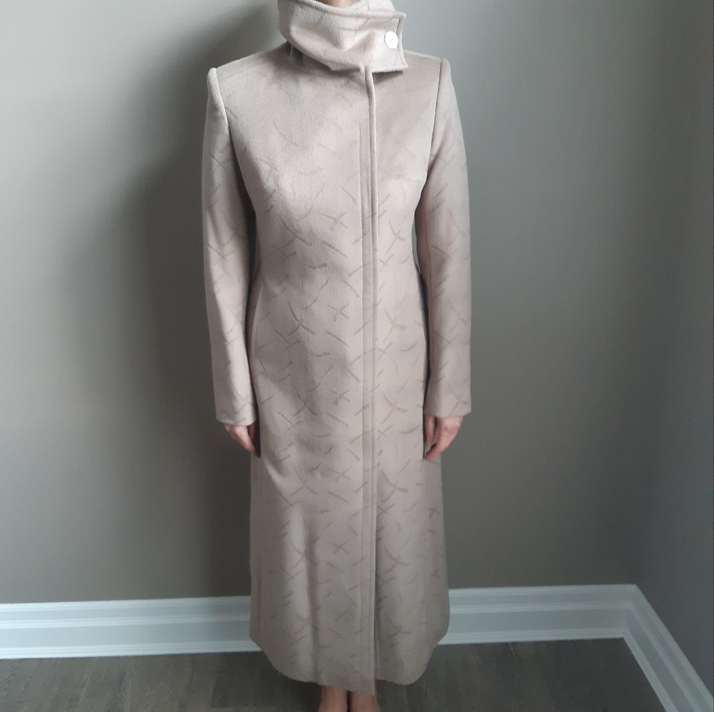 Chic Beige Trench Coat